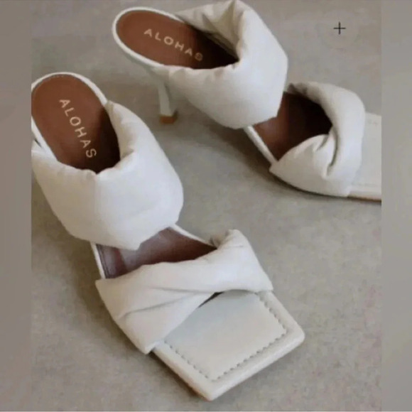 New Free People Alohas Natasha Puffy Mule Heels Sandals White US 6.5 / EUR 37 - Picture 4 of 14